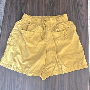 Mountain Hardware Shorts
